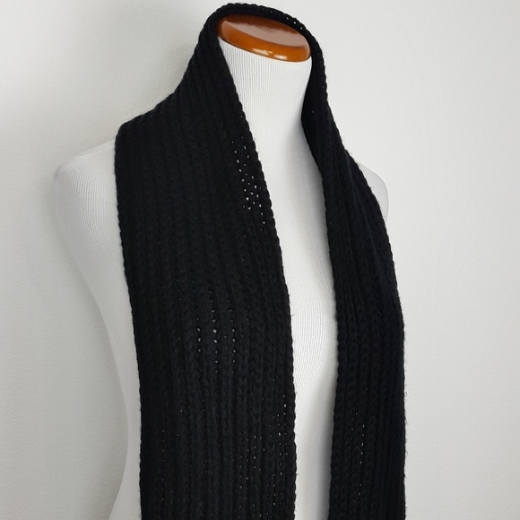 Handmade Black Knitted Wrap Scarf - Picture 4 of 6
